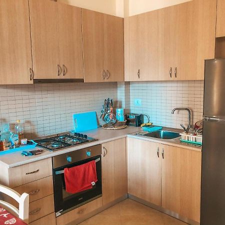 Mimi'S Beach Apartment Vlore Exterior photo