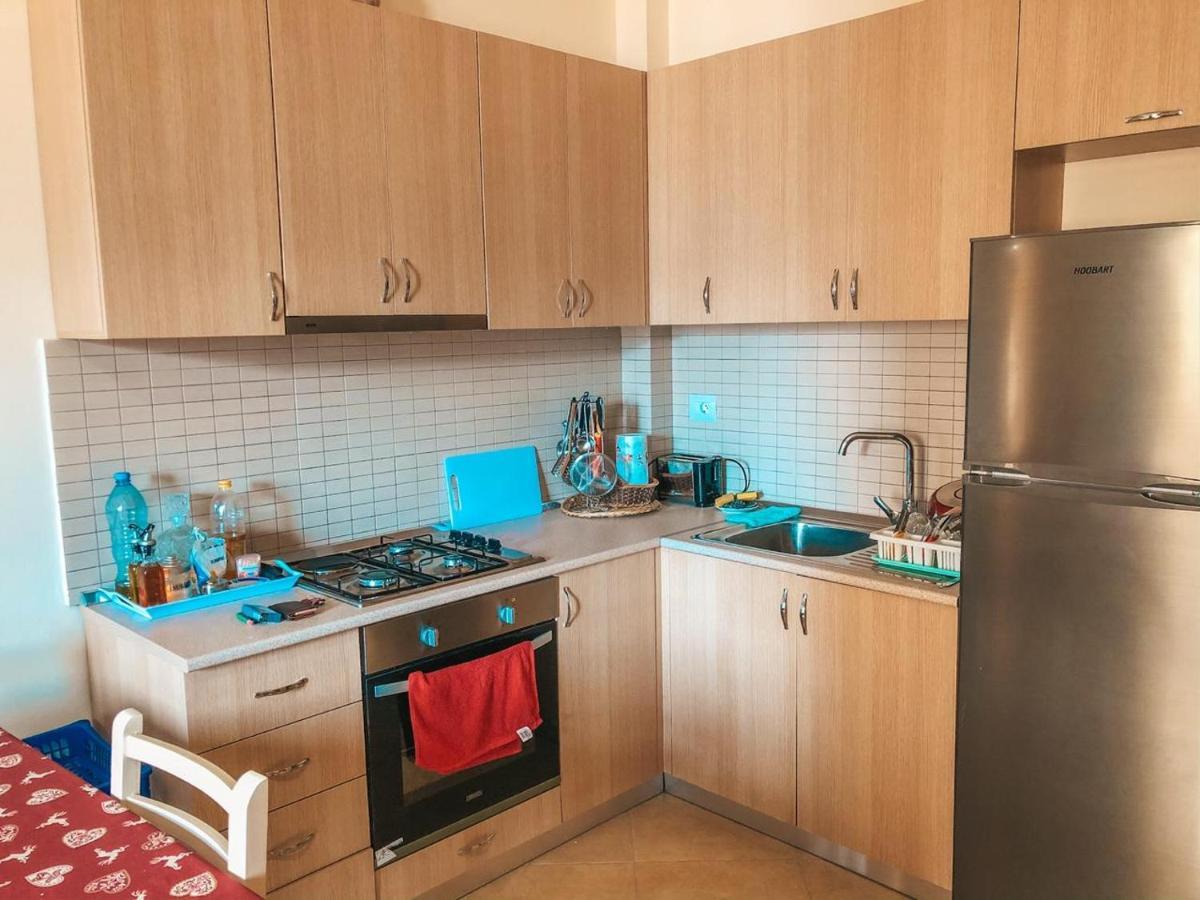 Mimi'S Beach Apartment Vlore Exterior photo