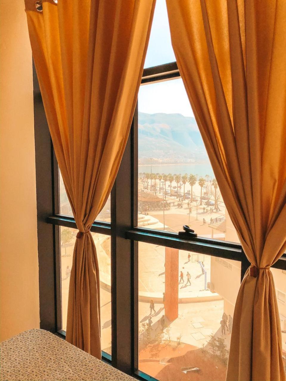 Mimi'S Beach Apartment Vlore Exterior photo